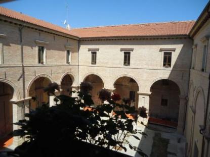 Cortile interno Istituto Lettimi